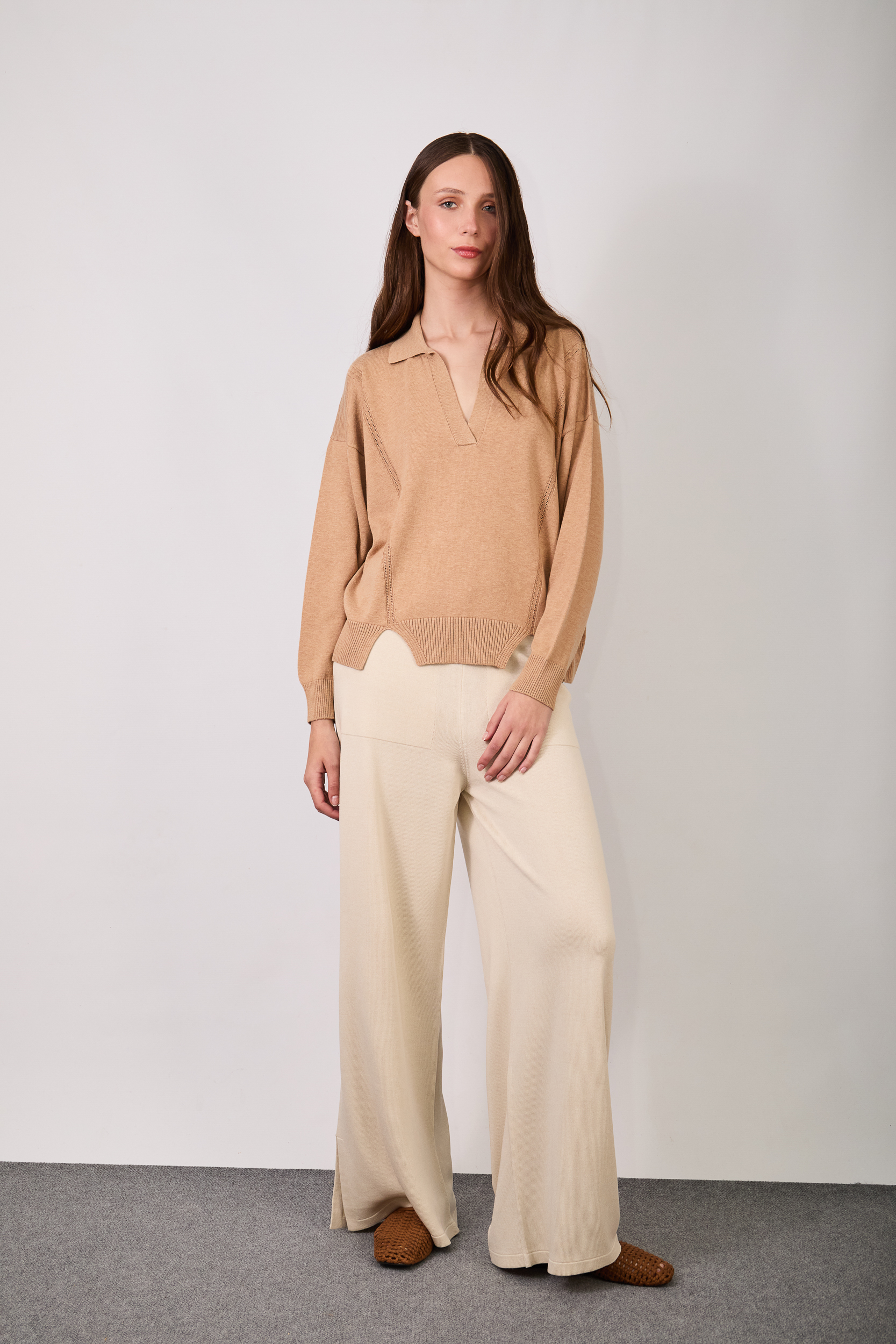 Sweater Ánima camel