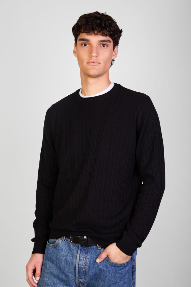 Sweater Senda negro